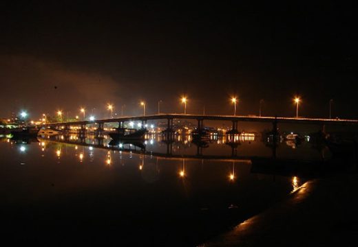 A saber, Ponta Ilha dos Valadares, Fundação em estacas cravadas de diâmetro de 300 mm a 500 mm sob lâmina d'água, offshore